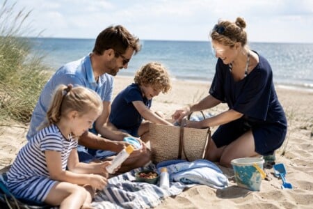 Strandtag mit Kindern an Nord Ostsee